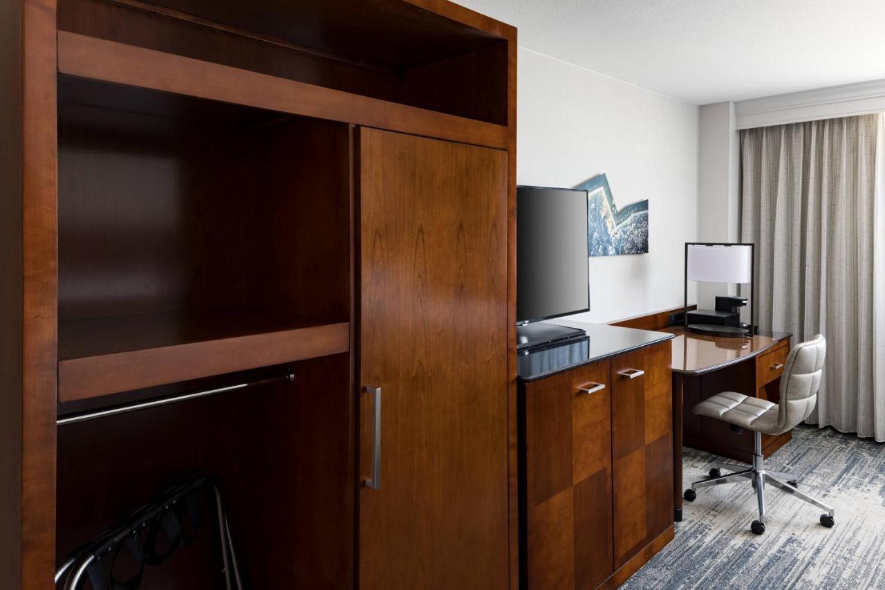 Richmond Marriott Otel Dış mekan fotoğraf