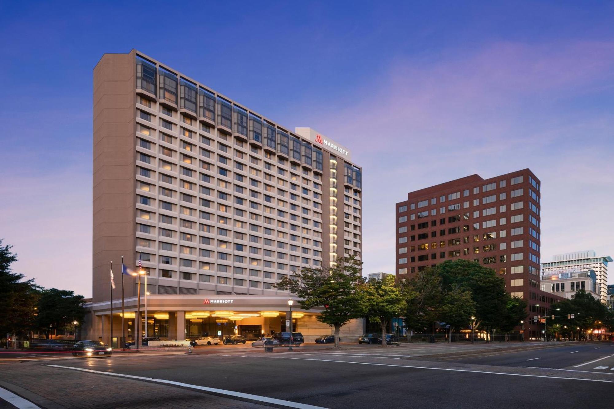 Richmond Marriott Otel Dış mekan fotoğraf
